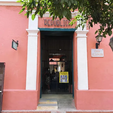 Republica Hostel Santa Marta-2